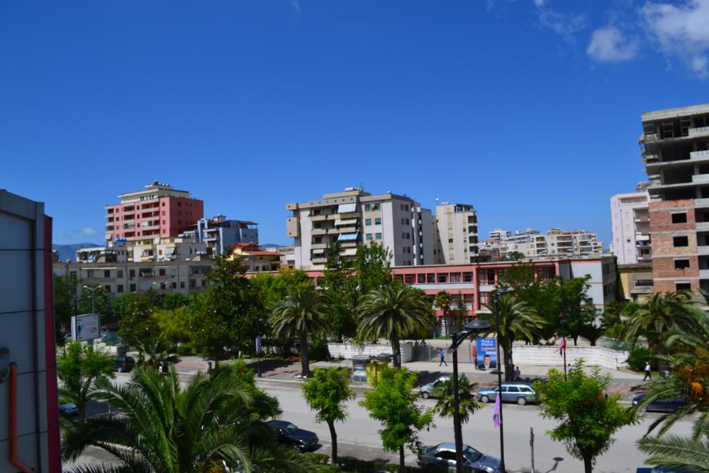 Hotel Alpine Vlorë Quarto foto