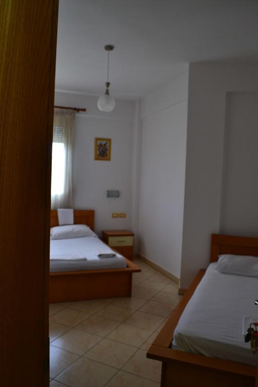 Hotel Alpine Vlorë Exterior foto