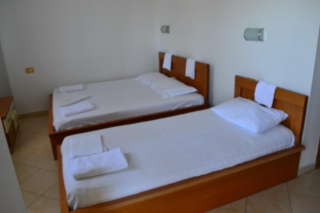 Hotel Alpine Vlorë Exterior foto